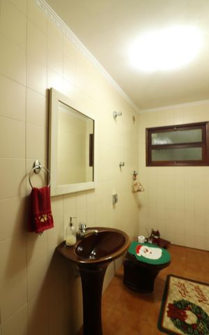 Casa à venda com 260m², 3 quartos e 2 vagasBanheiro Social 2