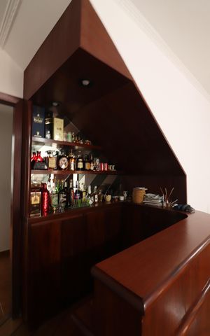 Casa à venda com 260m², 3 quartos e 2 vagasSala Bar 