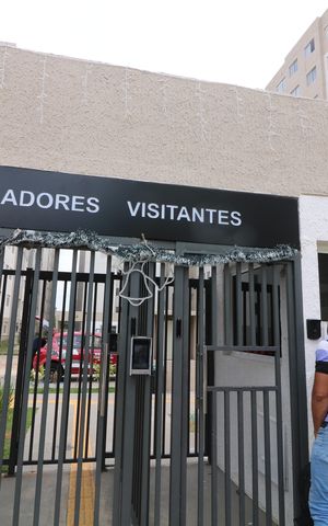 Apartamento para alugar com 33m², 2 quartos e sem vagaFachada e portaria