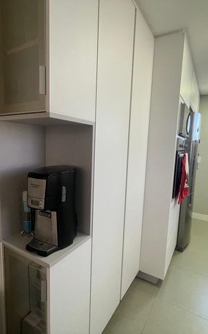 Apartamento à venda com 113m², 2 quartos e 2 vagas Apartamento à venda com 113m², 2 quartos e 2 vagasCozinha - Armários