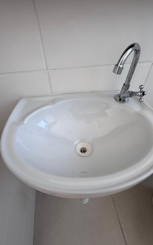Apartamento à venda com 44m², 2 quartos e 1 vaga Apartamento à venda com 44m², 2 quartos e 1 vagaBanheiro Social