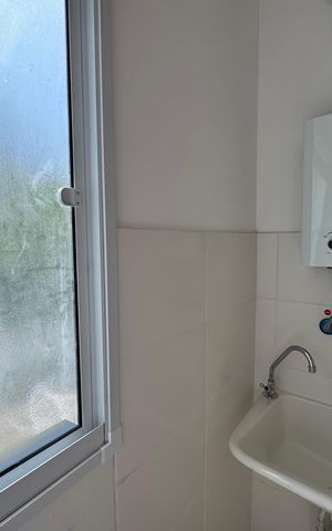 Apartamento à venda com 44m², 2 quartos e 1 vaga Apartamento à venda com 44m², 2 quartos e 1 vagaCozinha e Área de Serviço