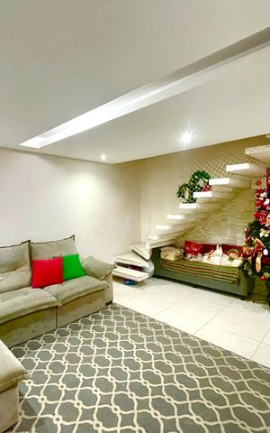 Casa à venda com 110m², 3 quartos e 1 vaga Casa à venda com 110m², 3 quartos e 1 vagaSala