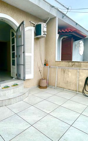 Casa à venda com 110m², 3 quartos e 1 vaga Casa à venda com 110m², 3 quartos e 1 vagaSacada