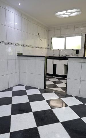 Casa para alugar com 200m², 3 quartos e 2 vagas Casa para alugar com 200m², 3 quartos e 2 vagasCopa