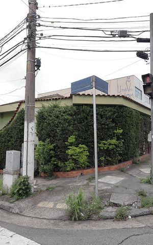 Casa para alugar com 200m², 3 quartos e 2 vagas Casa para alugar com 200m², 3 quartos e 2 vagasFachada