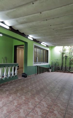 Casa para alugar com 200m², 3 quartos e 2 vagas Casa para alugar com 200m², 3 quartos e 2 vagasGaragem