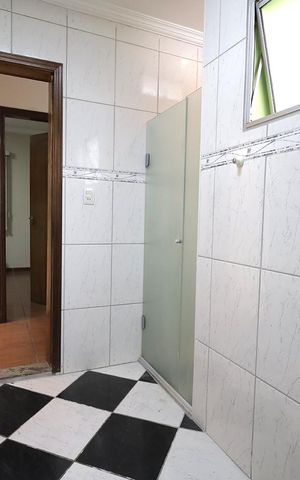 Casa para alugar com 200m², 3 quartos e 2 vagas Casa para alugar com 200m², 3 quartos e 2 vagasBanheiro