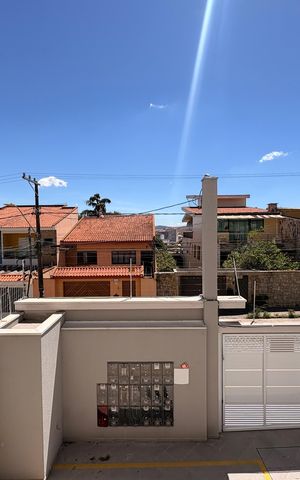 Apartamento à venda com 63m², 2 quartos e 1 vaga Apartamento à venda com 63m², 2 quartos e 1 vagaVista da Sacada