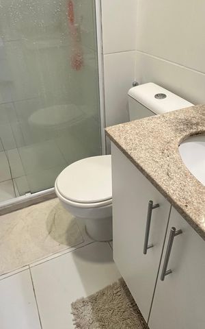 Apartamento à venda com 229m², 3 quartos e 2 vagas Apartamento à venda com 229m², 3 quartos e 2 vagasBanheiro quarto 2