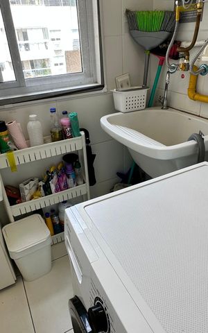 Apartamento à venda com 229m², 3 quartos e 2 vagas Apartamento à venda com 229m², 3 quartos e 2 vagasÁrea de Serviço