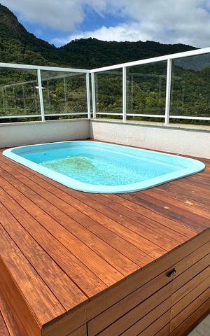 Apartamento à venda com 229m², 3 quartos e 2 vagas Apartamento à venda com 229m², 3 quartos e 2 vagasCobertura