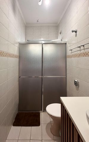 Casa à venda com 138m², 3 quartos e 2 vagas Casa à venda com 138m², 3 quartos e 2 vagasBanheiro Social
