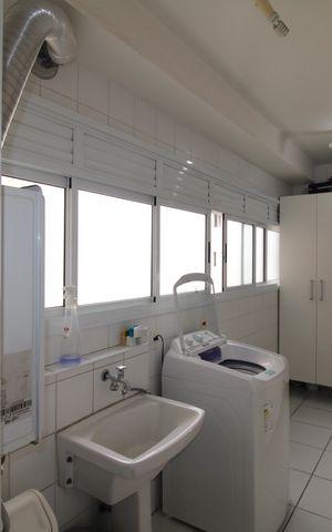 Apartamento à venda com 143m², 3 quartos e 2 vagasÁrea de Serviço