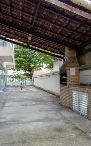 Apartamento à venda com 240m², 3 quartos e 2 vagas Apartamento à venda com 240m², 3 quartos e 2 vagasÁrea comum - Churrasqueira