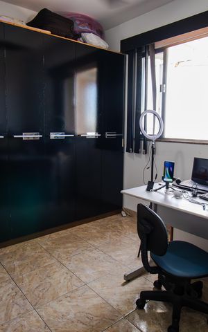 Apartamento à venda com 240m², 3 quartos e 2 vagas Apartamento à venda com 240m², 3 quartos e 2 vagasQuarto 1