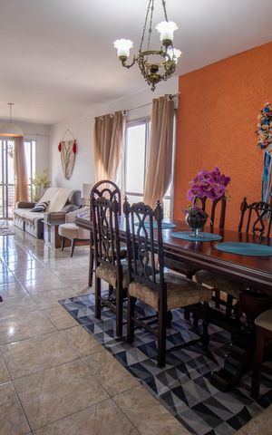 Apartamento à venda com 240m², 3 quartos e 2 vagas Apartamento à venda com 240m², 3 quartos e 2 vagasSala