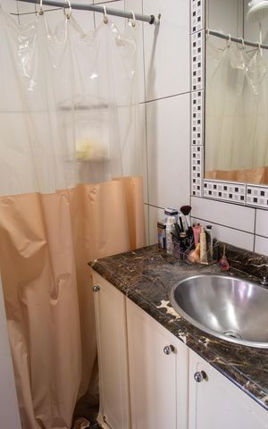 Apartamento à venda com 240m², 3 quartos e 2 vagas Apartamento à venda com 240m², 3 quartos e 2 vagasBanheiro Social