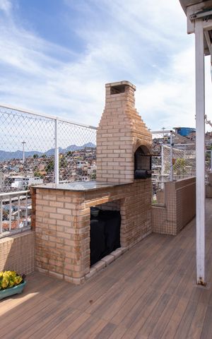 Apartamento à venda com 240m², 3 quartos e 2 vagas Apartamento à venda com 240m², 3 quartos e 2 vagasVaranda