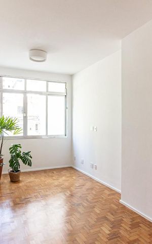 Apartamento à venda com 81m², 2 quartos e sem vaga Apartamento à venda com 81m², 2 quartos e sem vagaSala