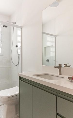 Apartamento à venda com 81m², 2 quartos e sem vaga Apartamento à venda com 81m², 2 quartos e sem vagaBanheiro