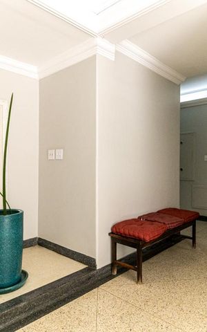 Apartamento à venda com 81m², 2 quartos e sem vagaHall de Entrada