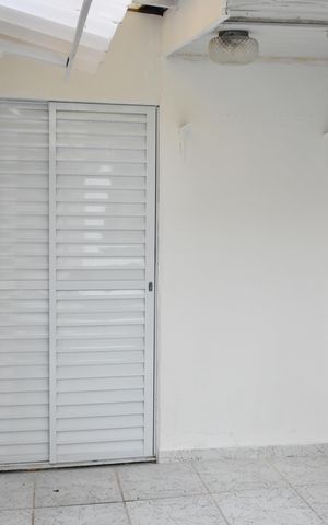 Casa para alugar com 250m², 2 quartos e sem vagavaranda