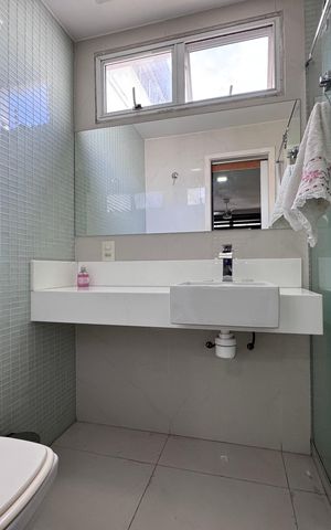 Apartamento à venda com 393m², 6 quartos e 4 vagas Apartamento à venda com 393m², 6 quartos e 4 vagasSuíte 1 - Banheiro