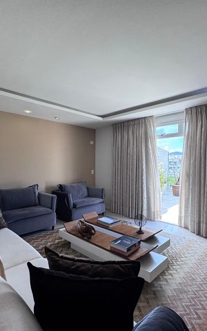 Apartamento à venda com 393m², 6 quartos e 4 vagas Apartamento à venda com 393m², 6 quartos e 4 vagasSala