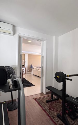 Apartamento à venda com 393m², 6 quartos e 4 vagas Apartamento à venda com 393m², 6 quartos e 4 vagasQuarto