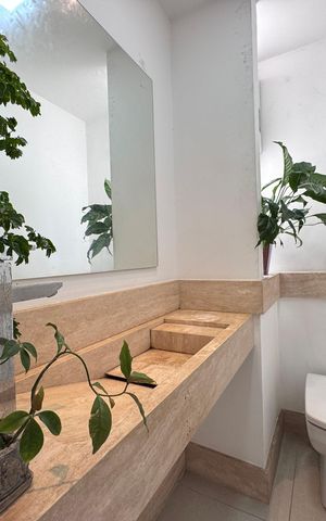 Apartamento à venda com 393m², 6 quartos e 4 vagas Apartamento à venda com 393m², 6 quartos e 4 vagasLavabo