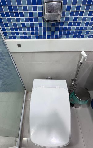 Apartamento à venda com 393m², 6 quartos e 4 vagas Apartamento à venda com 393m², 6 quartos e 4 vagasSuíte 5 - Banheiro