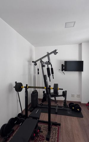 Apartamento à venda com 393m², 6 quartos e 4 vagas Apartamento à venda com 393m², 6 quartos e 4 vagasQuarto