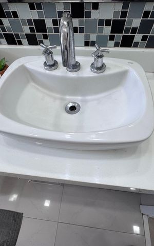 Apartamento à venda com 393m², 6 quartos e 4 vagas Apartamento à venda com 393m², 6 quartos e 4 vagasSuíte 3 - Banheiro
