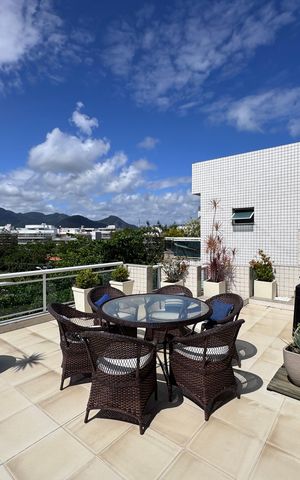 Apartamento à venda com 393m², 6 quartos e 4 vagas Apartamento à venda com 393m², 6 quartos e 4 vagasVaranda