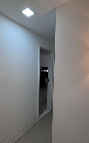 Apartamento à venda com 393m², 6 quartos e 4 vagas Apartamento à venda com 393m², 6 quartos e 4 vagasCorredor