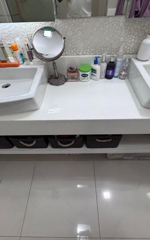 Apartamento à venda com 393m², 6 quartos e 4 vagas Apartamento à venda com 393m², 6 quartos e 4 vagasSuíte 2 - Banheiro