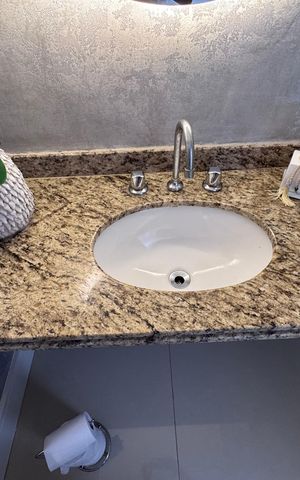 Apartamento à venda com 393m², 6 quartos e 4 vagas Apartamento à venda com 393m², 6 quartos e 4 vagasLavabo