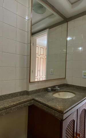 Apartamento para alugar com 103m², 2 quartos e 1 vaga Apartamento para alugar com 103m², 2 quartos e 1 vagaBanheiro social