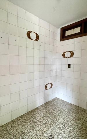 Casa à venda com 550m², 6 quartos e 8 vagas Casa à venda com 550m², 6 quartos e 8 vagassauna
