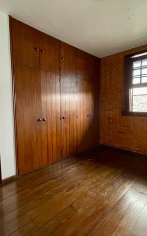Casa à venda com 550m², 6 quartos e 8 vagas Casa à venda com 550m², 6 quartos e 8 vagasquarto 5