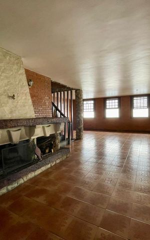 Casa à venda com 550m², 6 quartos e 8 vagas Casa à venda com 550m², 6 quartos e 8 vagassala
