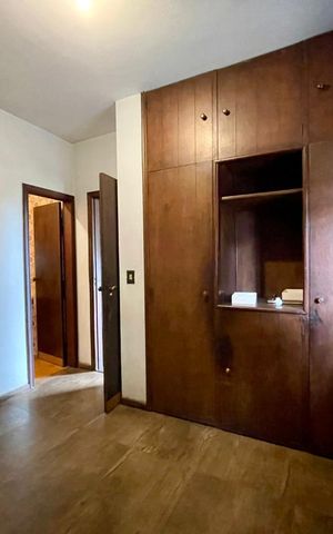 Casa à venda com 550m², 6 quartos e 8 vagas Casa à venda com 550m², 6 quartos e 8 vagasquarto 3