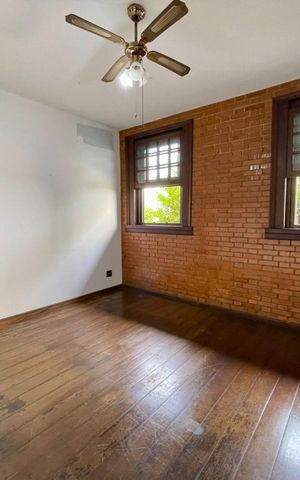 Casa à venda com 550m², 6 quartos e 8 vagas Casa à venda com 550m², 6 quartos e 8 vagasquarto 1