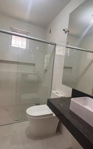 Casa para alugar com 230m², 4 quartos e 2 vagas