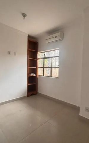 Casa para alugar com 230m², 4 quartos e 2 vagas