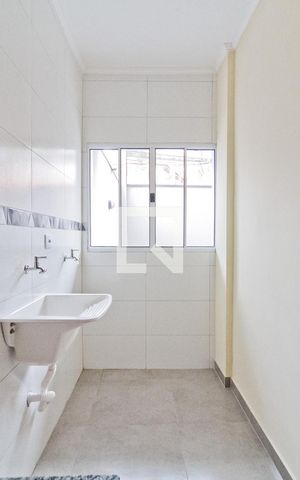 Apartamento para alugar com 65m², 2 quartos e sem vaga Apartamento para alugar com 65m², 2 quartos e sem vagaÁrea de serviço