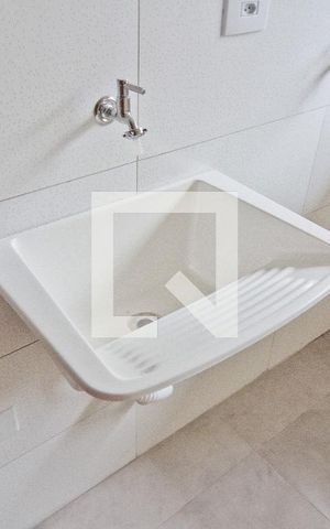 Apartamento para alugar com 65m², 2 quartos e sem vaga Apartamento para alugar com 65m², 2 quartos e sem vagaÁrea de serviço