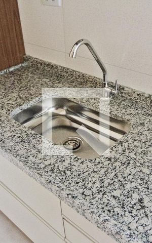Apartamento para alugar com 65m², 2 quartos e sem vaga