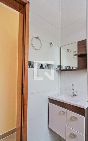 Apartamento para alugar com 64m², 2 quartos e sem vaga Apartamento para alugar com 64m², 2 quartos e sem vagaBanheiro